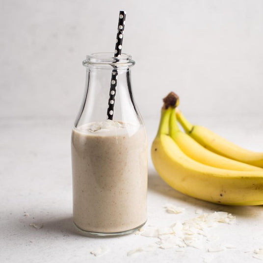 Banánové smoothie s kokosom