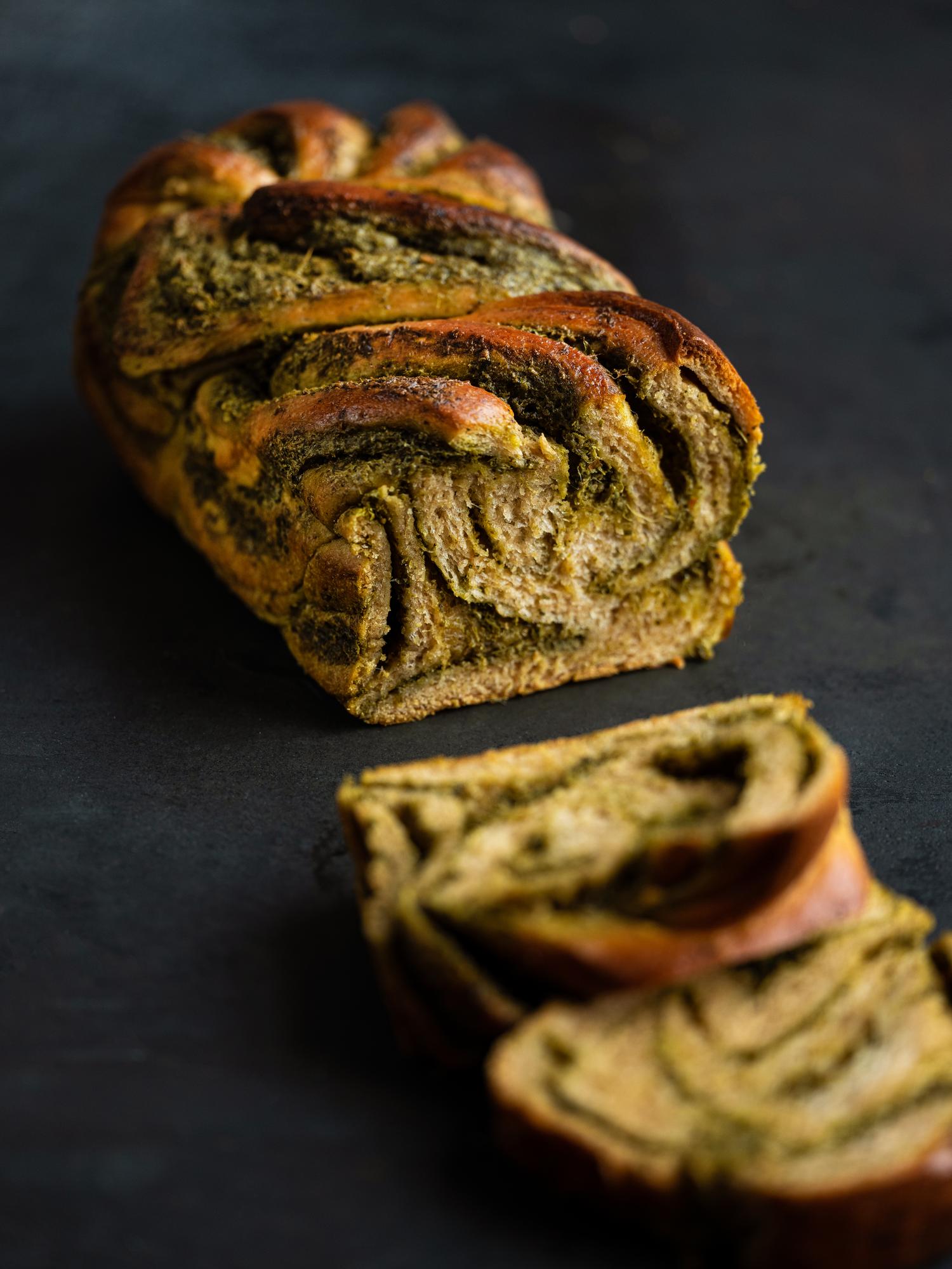 Babka s pestom