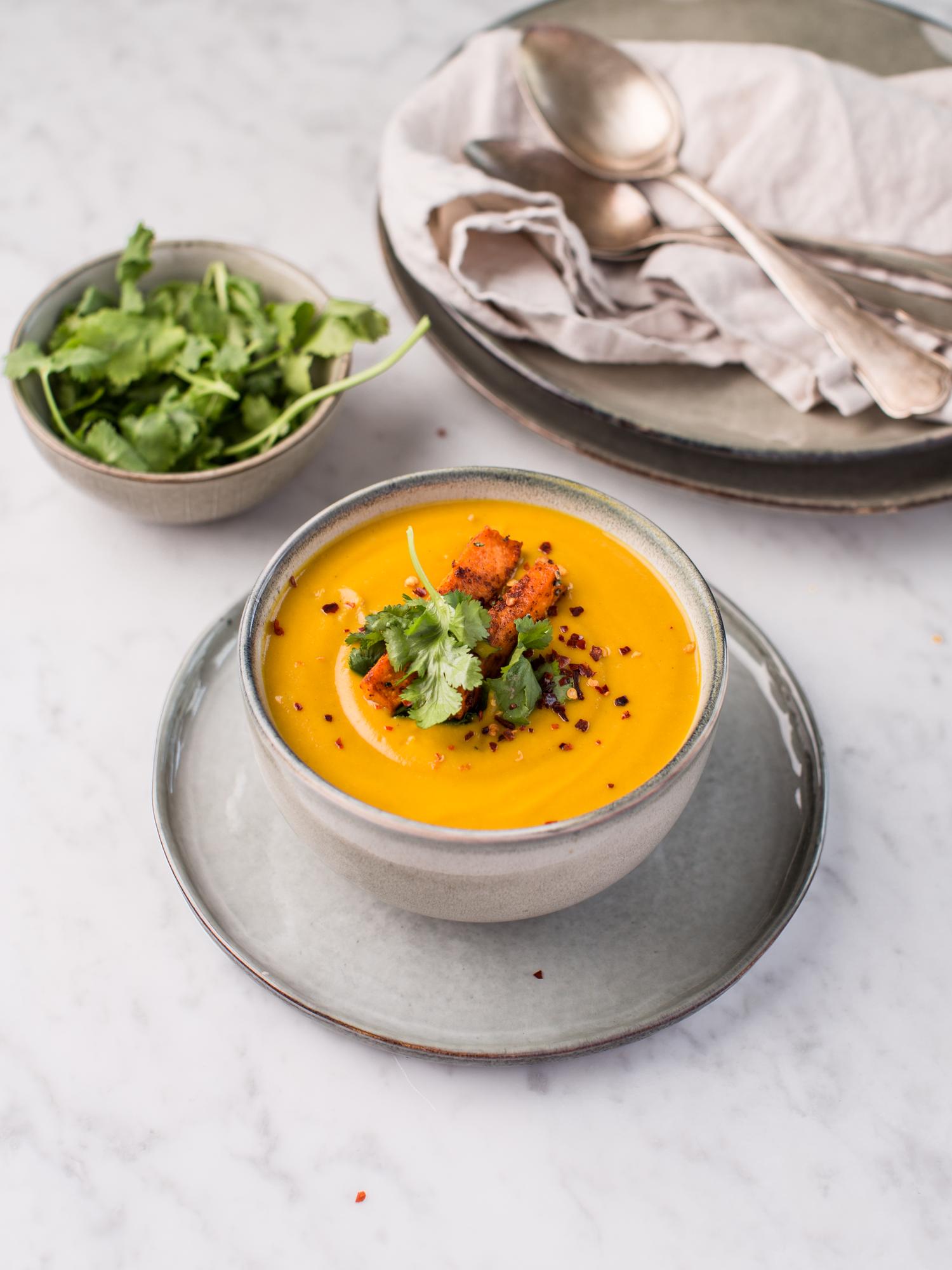 Batatová polievka s karí