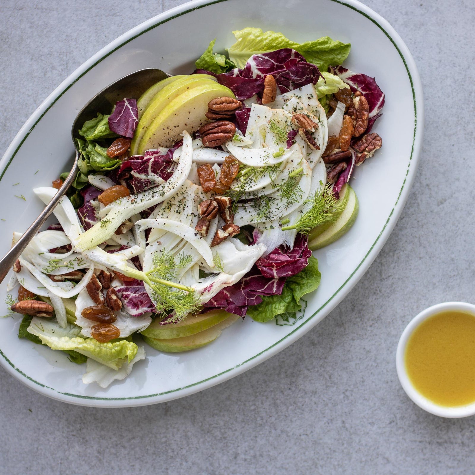 Čakankový šalát s feniklom a zeleným jablkom