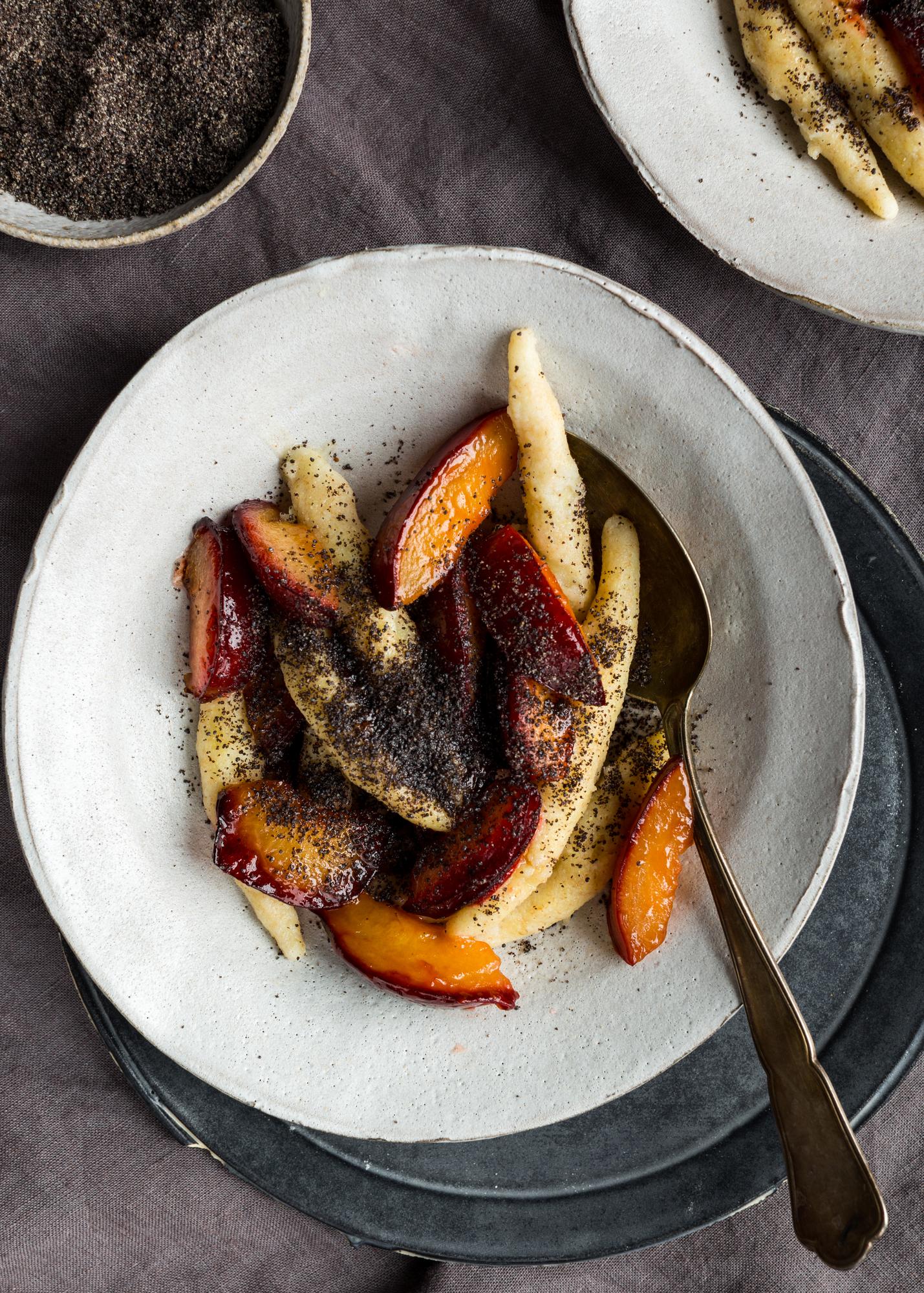 Zemiakové šúľance s makom