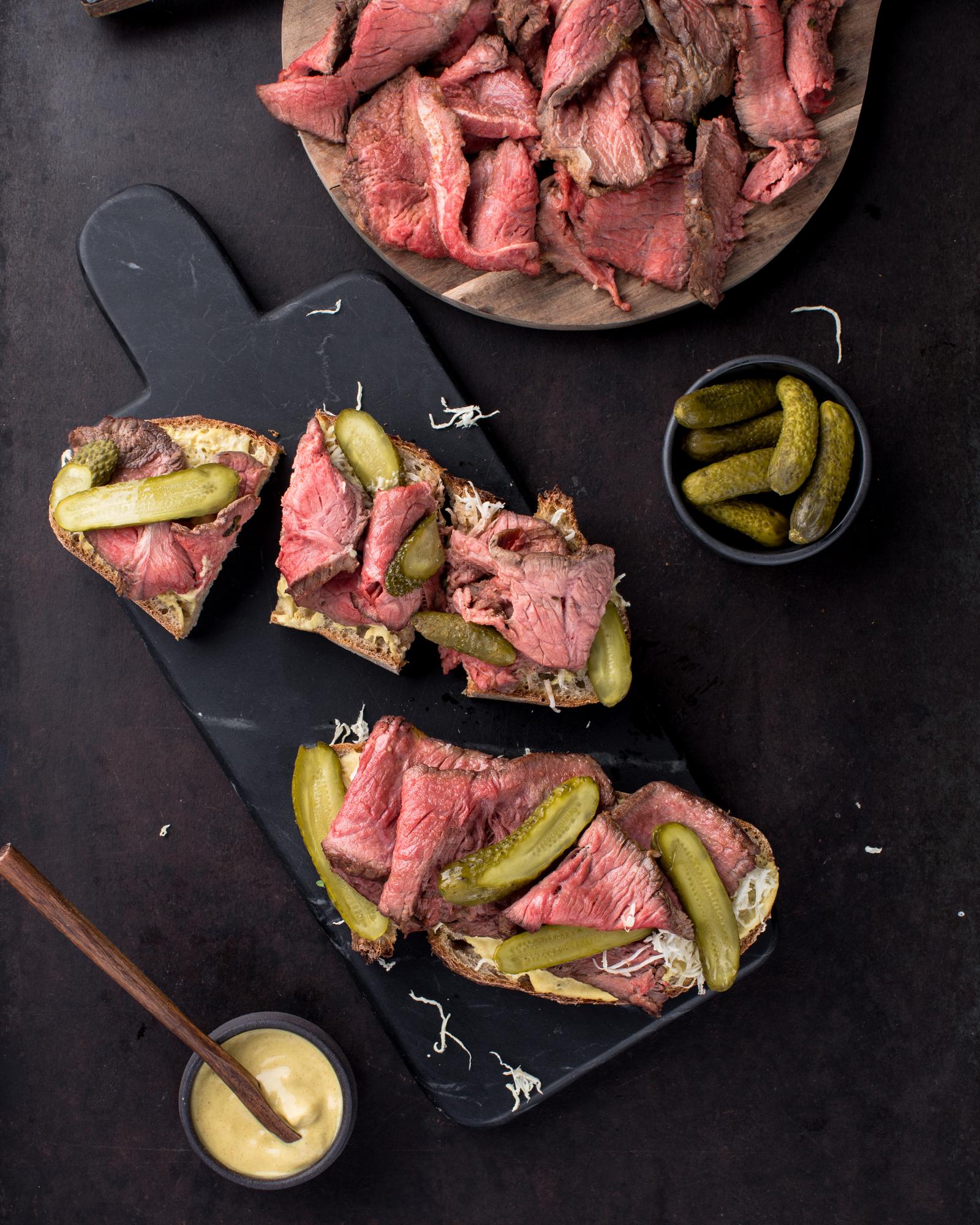 Roastbeef s chrenom a uhorkou