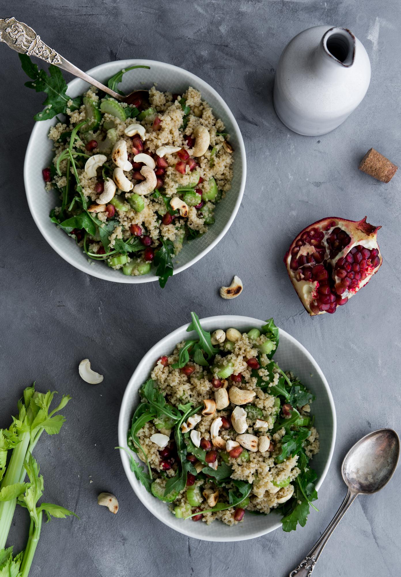 Šalát s kuskusom a stopkovým zelerom