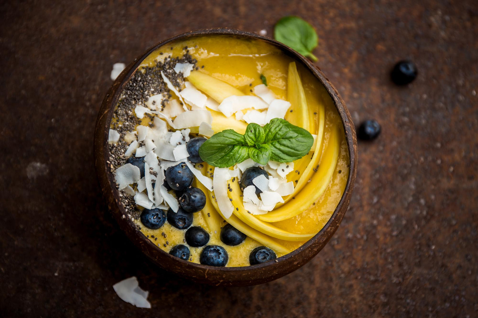 Smoothie bowl  s mangom a banánom