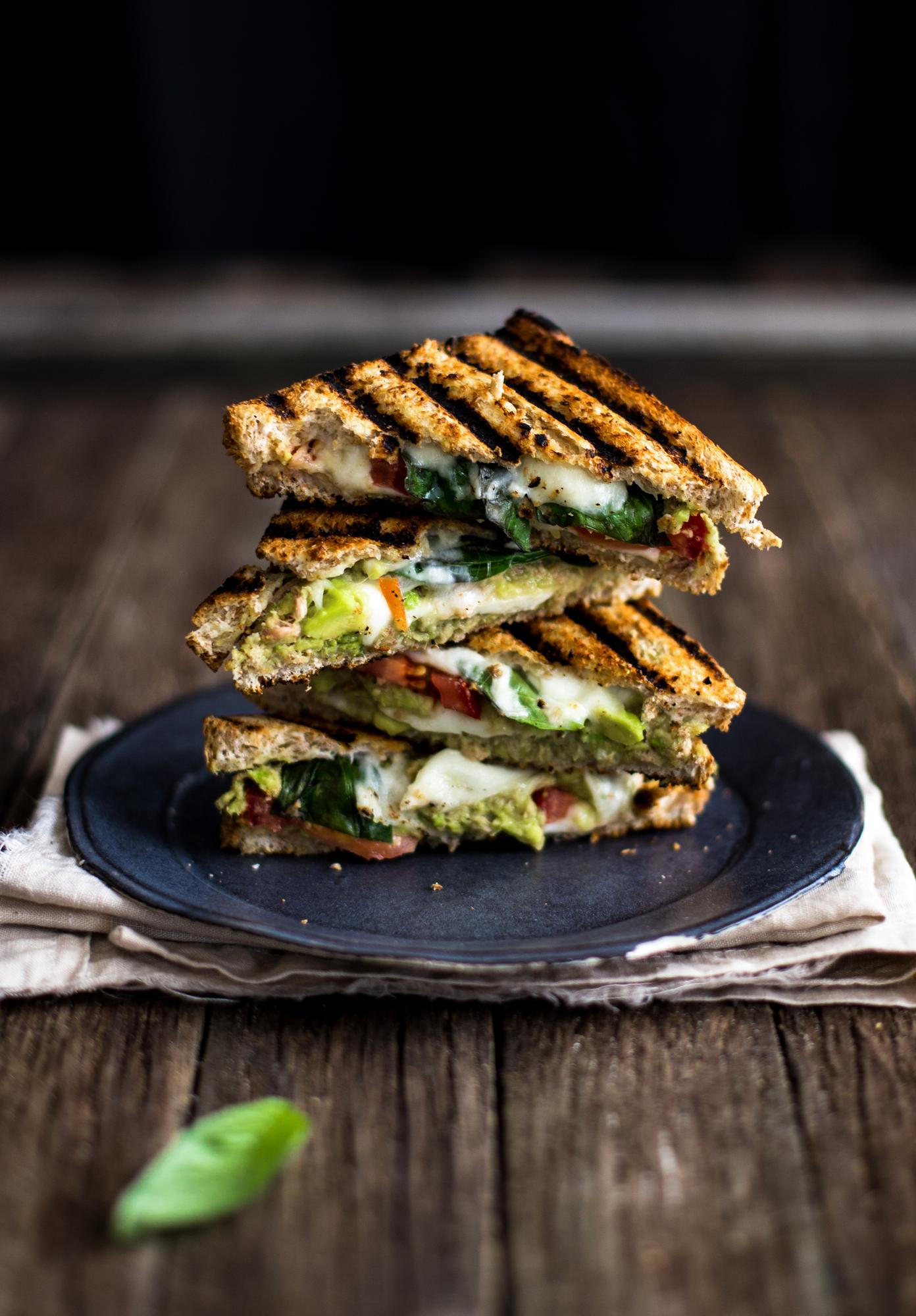 Avokádovo-tuniakové zapekané toasty