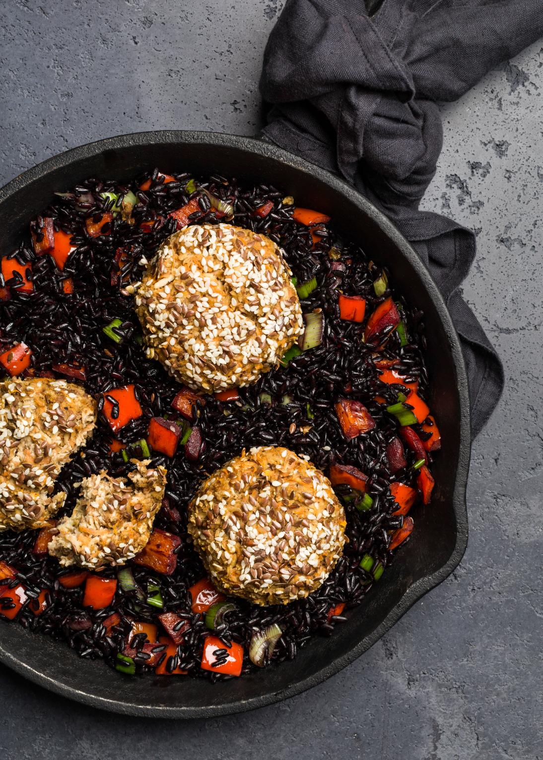 Tofu fašírky s čiernou ryžou