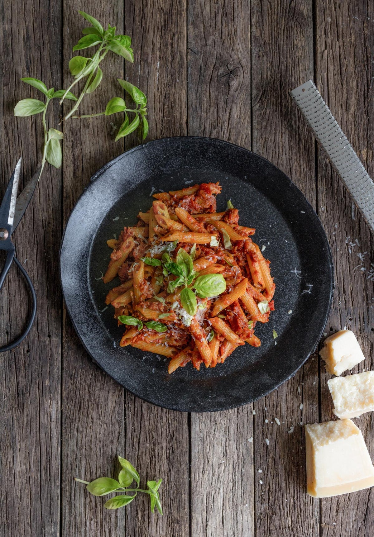 Celozrnné penne s tuniakom