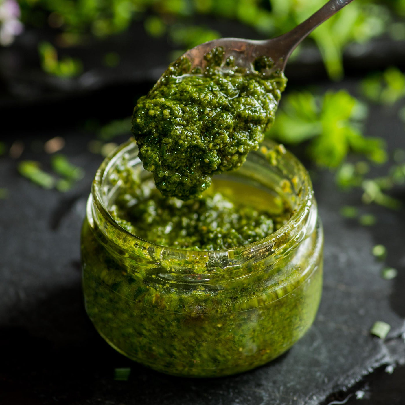 Bazalkové pesto